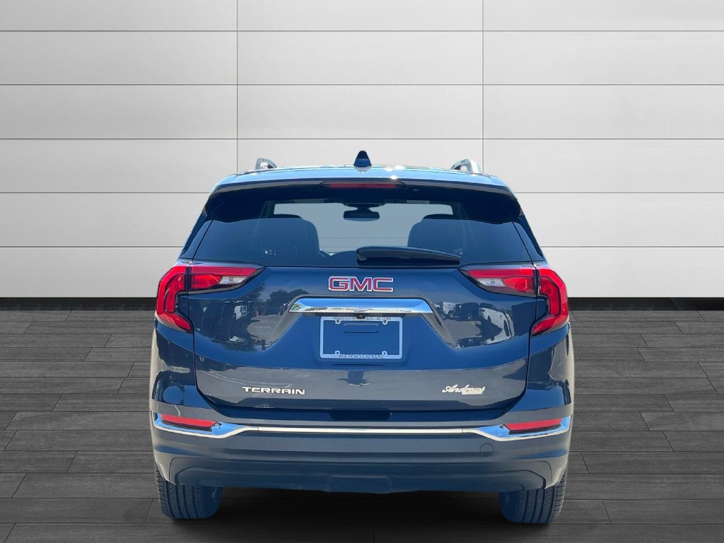 Used 2019 GMC Terrain SLT w/ Preferred Package FWD image 4