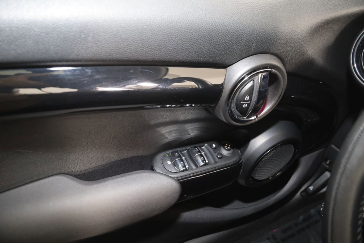 Used 2016 MINI Cooper S FWD image 29