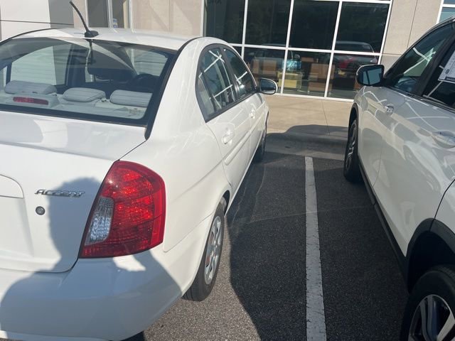 Used 2010 Hyundai Accent GLS image 6