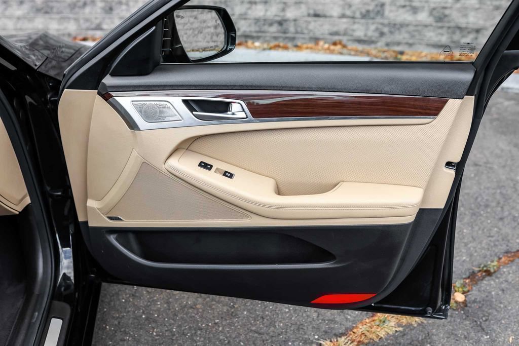 Used 2018 Genesis G80 3.8 w/ Option Group 02 image 13