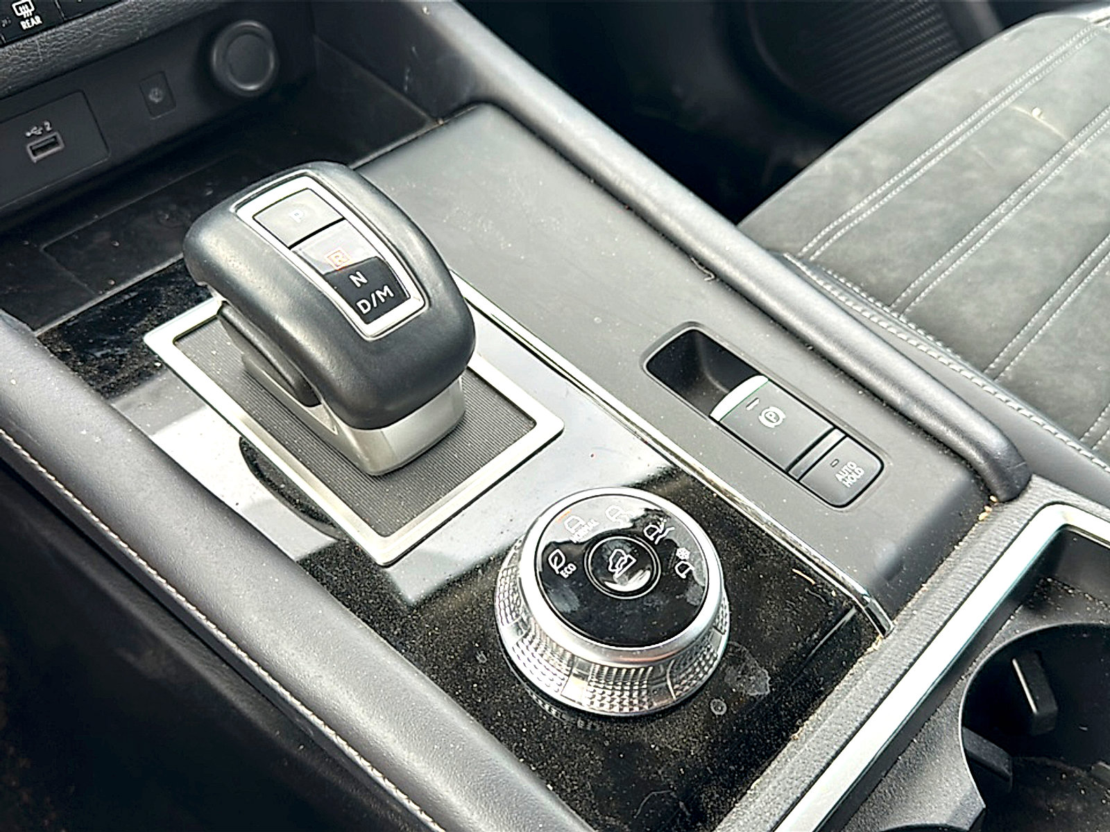 Used 2024 Mitsubishi Outlander SE image 24