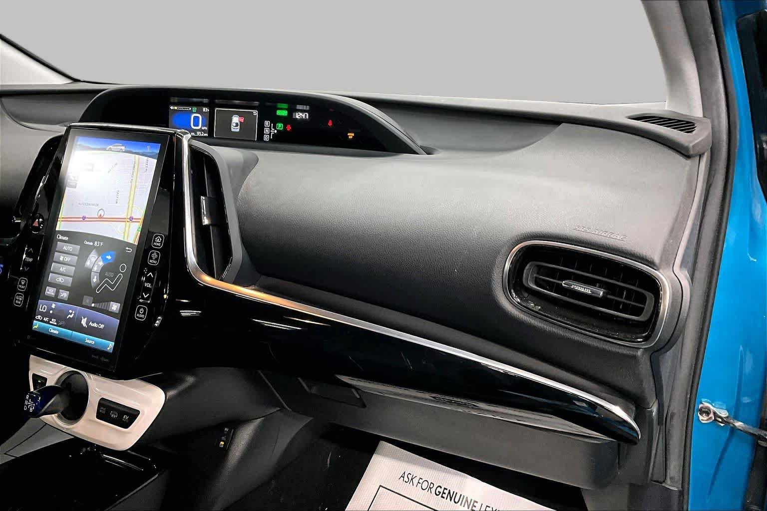 Used 2017 Toyota Prius Prime Premium w/ Carpet Mat Package FWD image 17