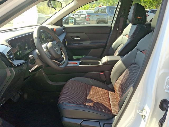 New 2026 Nissan Kicks SR w/ SR Premium Package FWD image 12