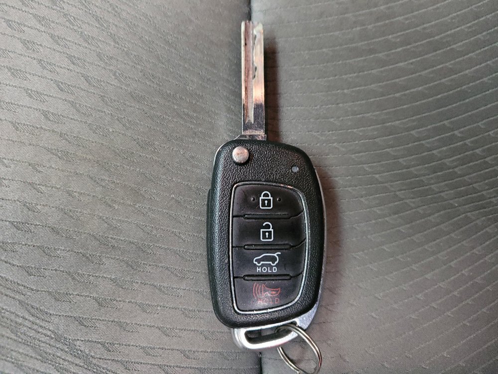 Used 2017 Hyundai Santa Fe Sport AWD/4WD image 32