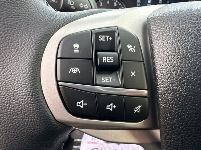 New 2024 Ford Explorer XLT w/ Equipment Group 202A image 28
