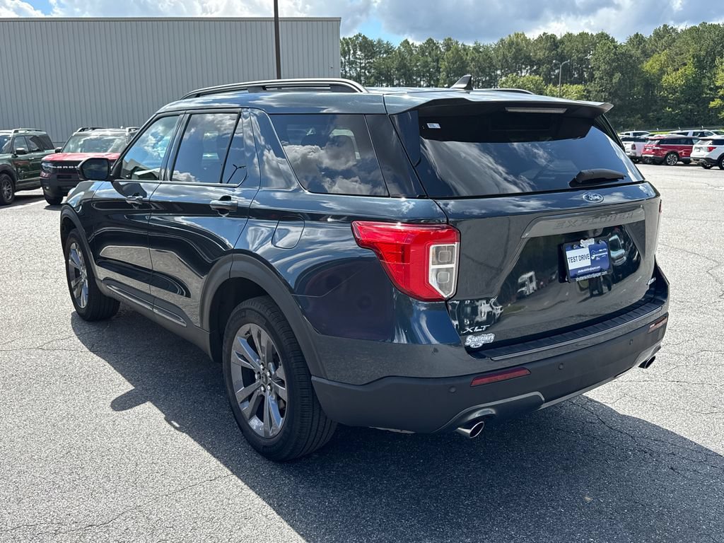 Used 2024 Ford Explorer XLT w/ Equipment Group 202A AWD/4WD image 5