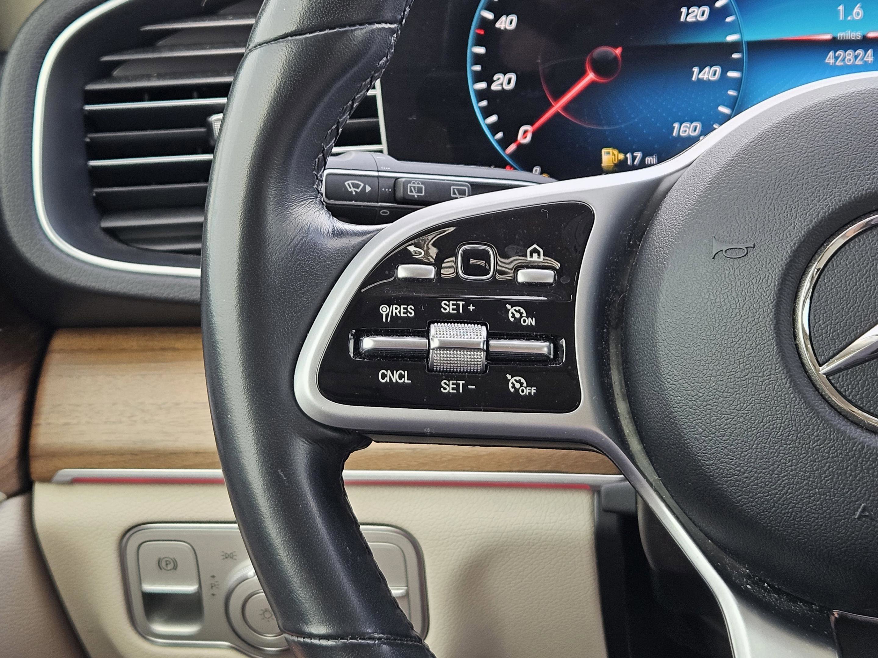 Used 2021 Mercedes-Benz GLE 350 4MATIC image 15