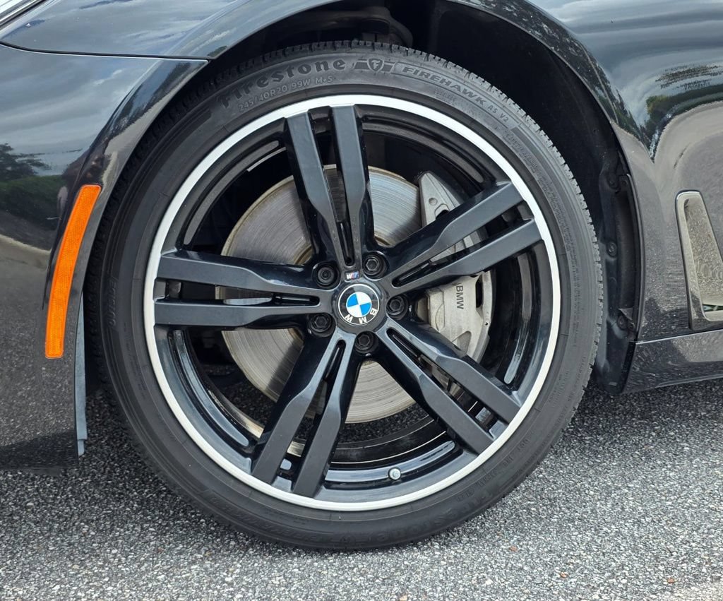 Used 2019 BMW 750i w/ Executive Package RWD image 10