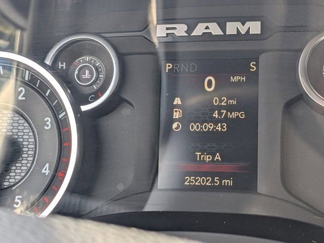 Used 2024 RAM 3500 Tradesman w/ Chrome Appearance Group AWD/4WD image 27