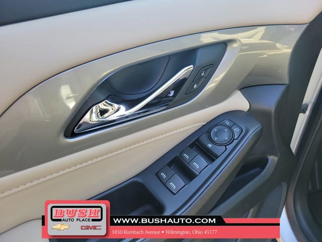 Used 2022 Chevrolet Traverse LS image 18