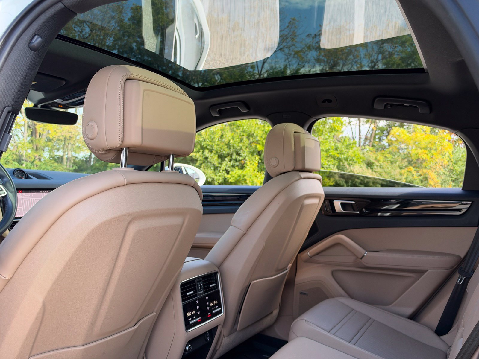 Certified 2021 Porsche Cayenne S AWD/4WD image 23