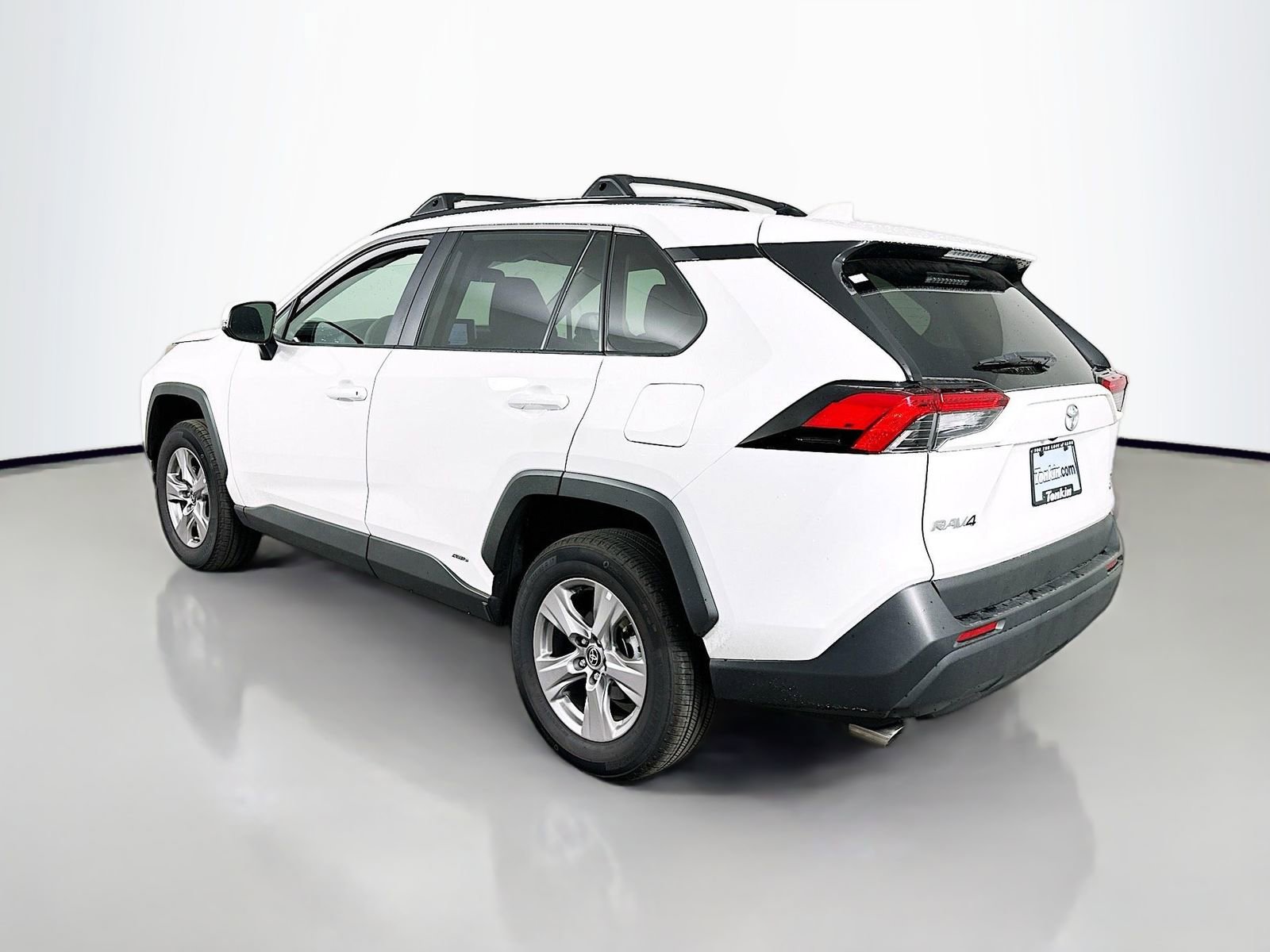 Certified 2025 Toyota RAV4 XLE AWD/4WD image 5