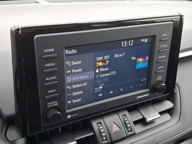 Used 2022 Toyota RAV4 XLE Premium image 16