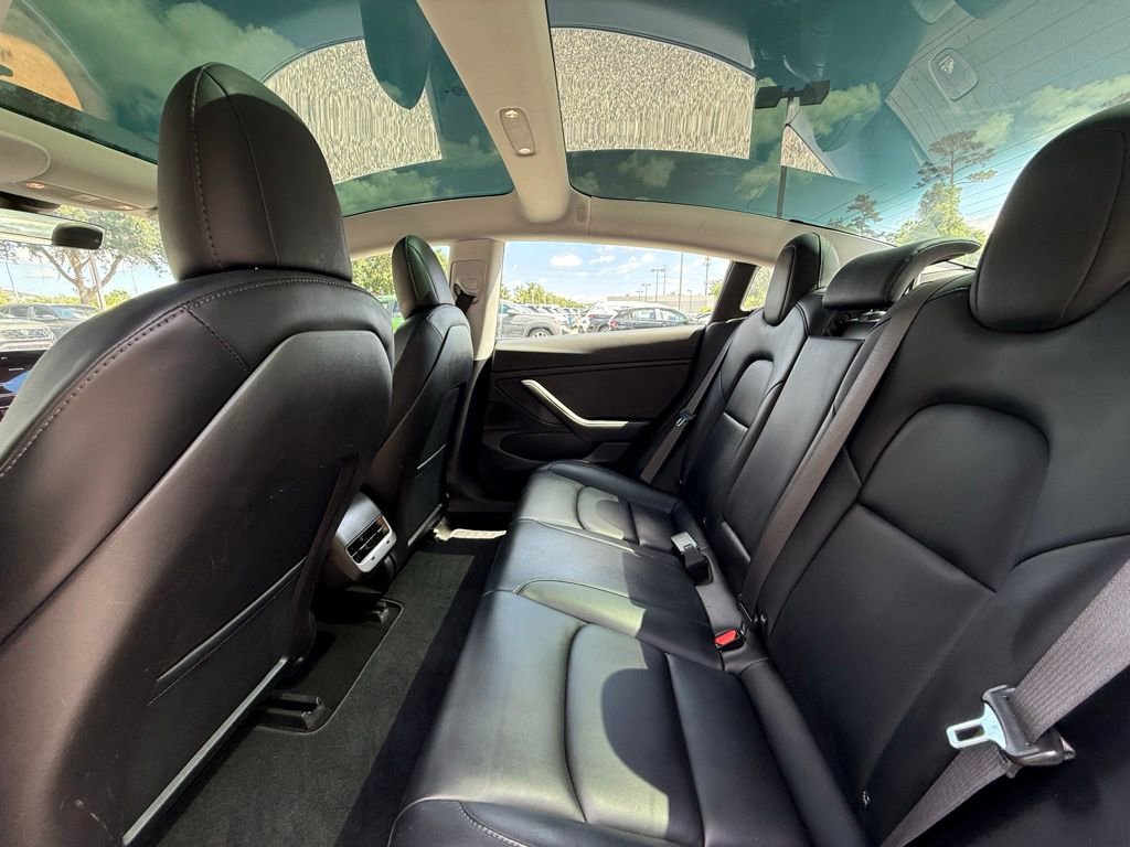 Used 2018 Tesla Model 3 Long Range RWD image 16