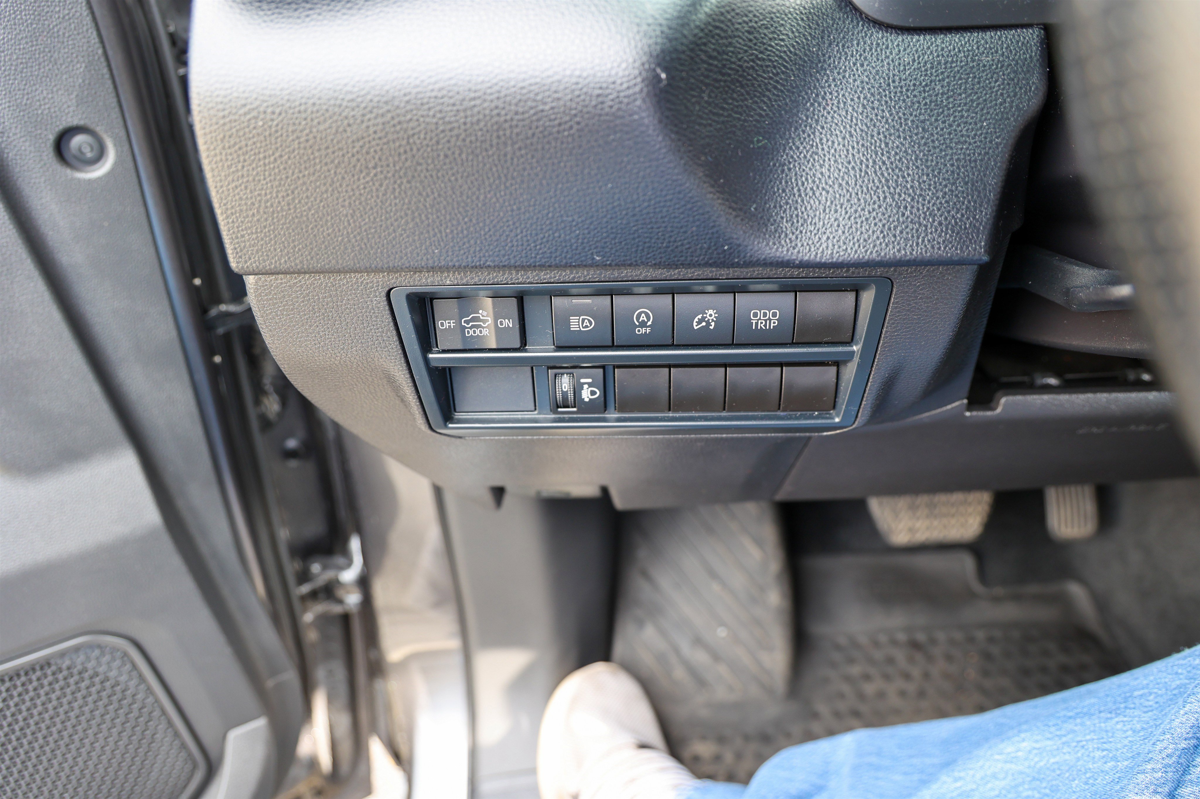 Used 2025 Toyota Tundra SR w/ SR Tow Package image 16