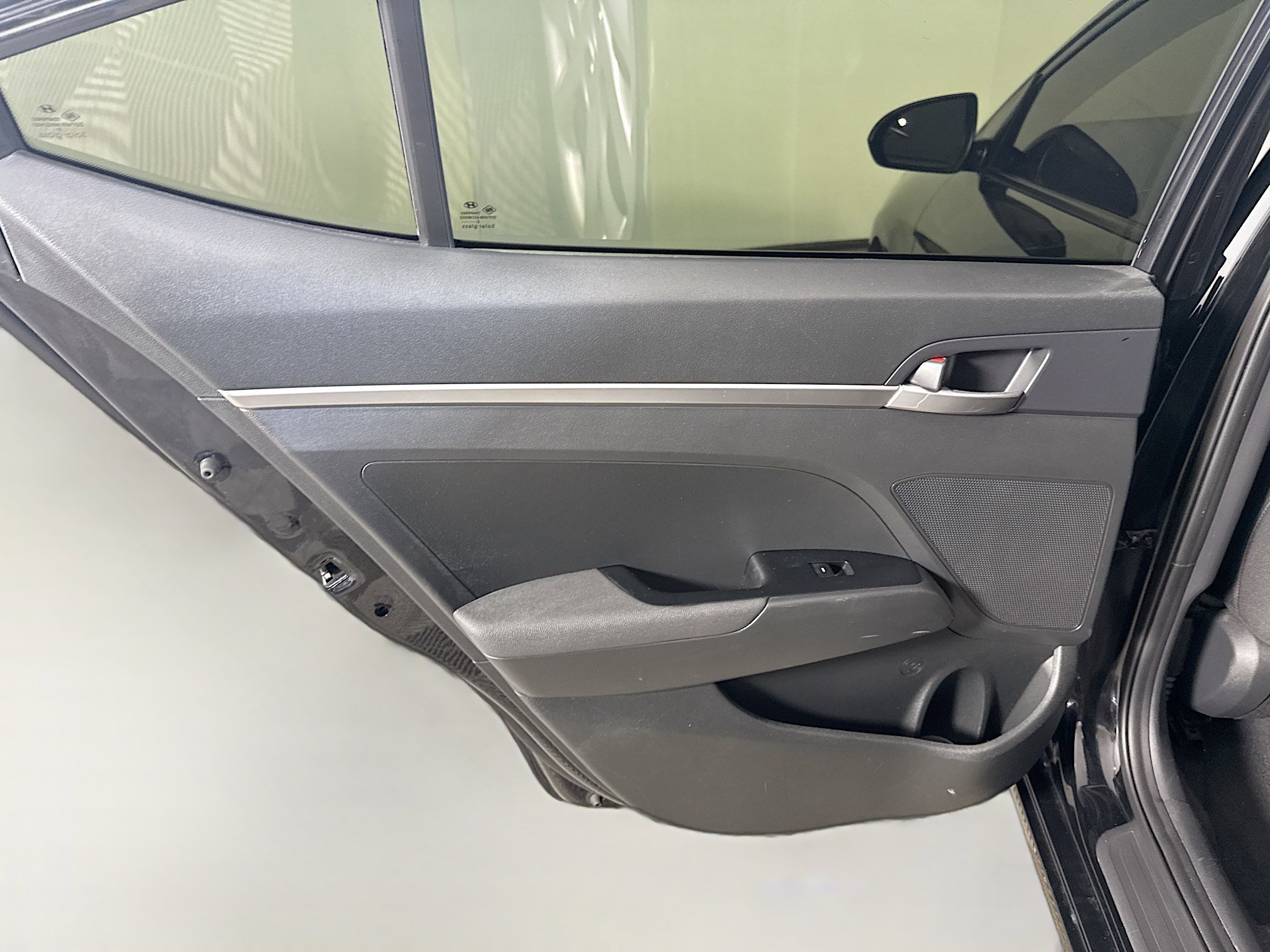 Used 2020 Hyundai Elantra SE w/ Cargo Package (C1) image 25