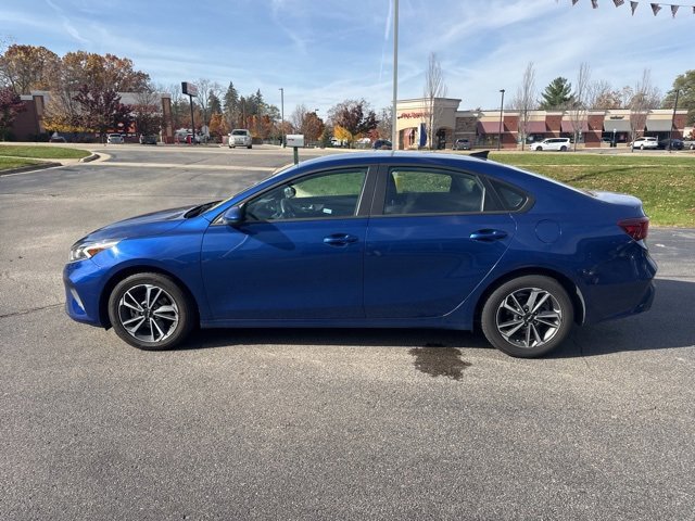 Used 2023 Kia Forte LXS image 4