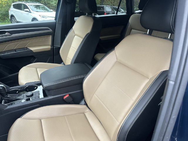 Used 2023 Volkswagen Atlas Cross Sport SE AWD/4WD image 16