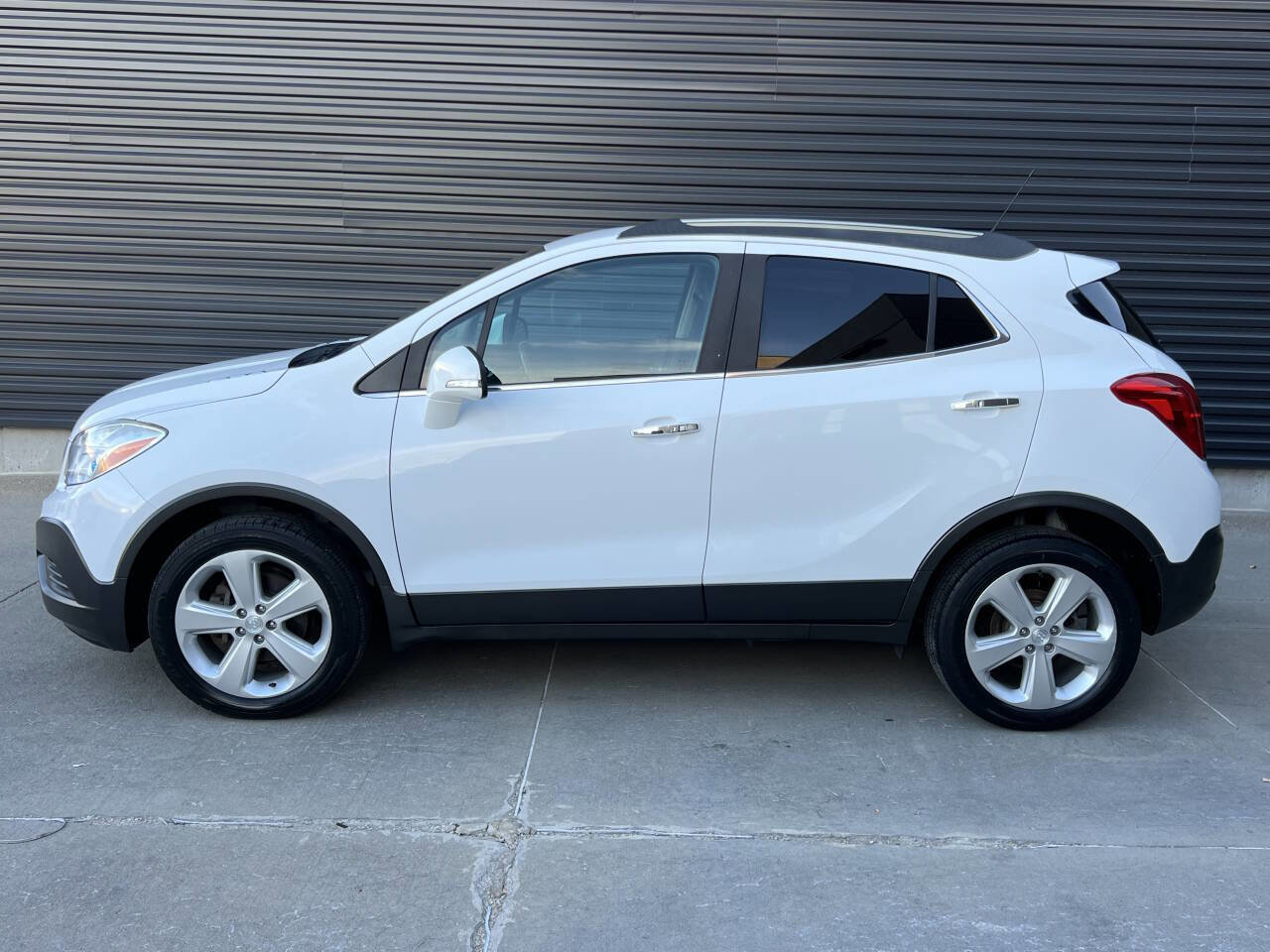 Used 2016 Buick Encore AWD image 9