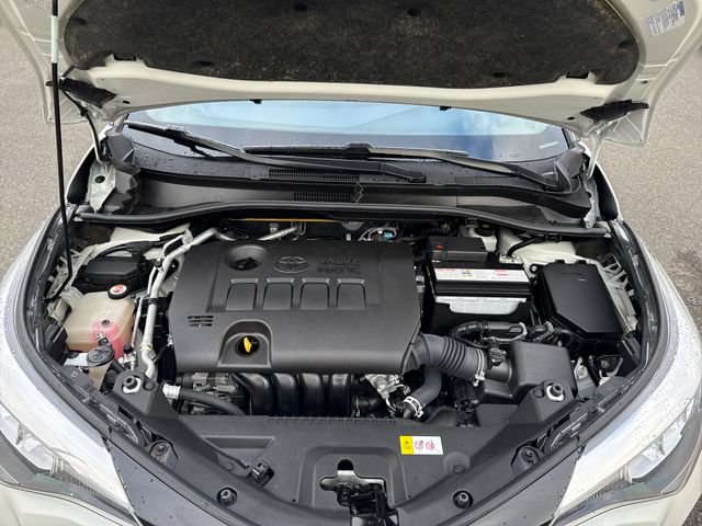 Used 2021 Toyota C-HR XLE FWD image 27