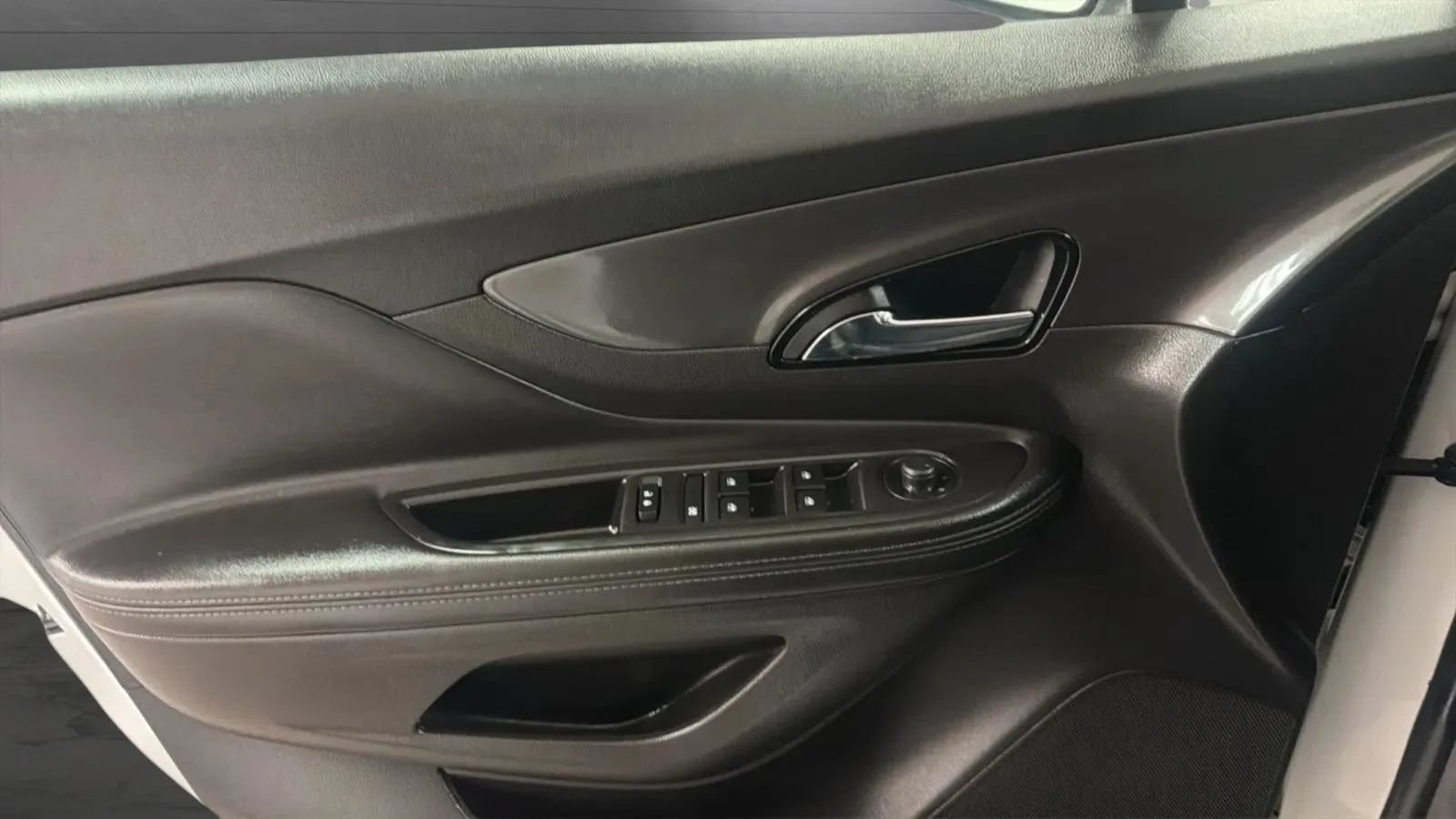 Used 2019 Buick Encore Preferred FWD image 18