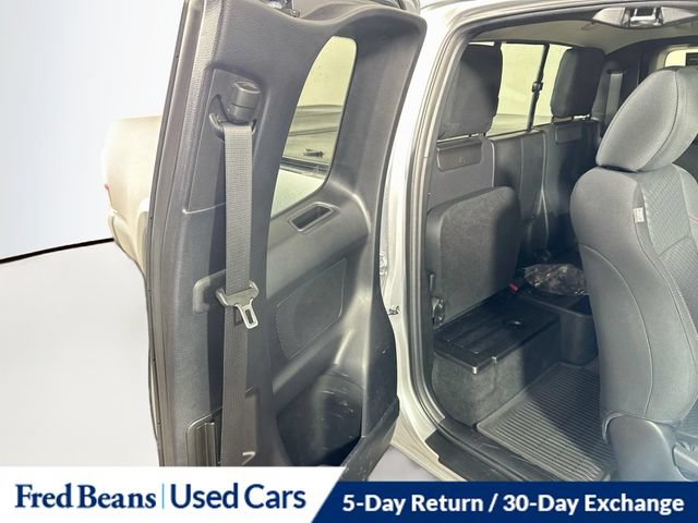 Used 2022 Toyota Tacoma SR5 AWD/4WD image 36
