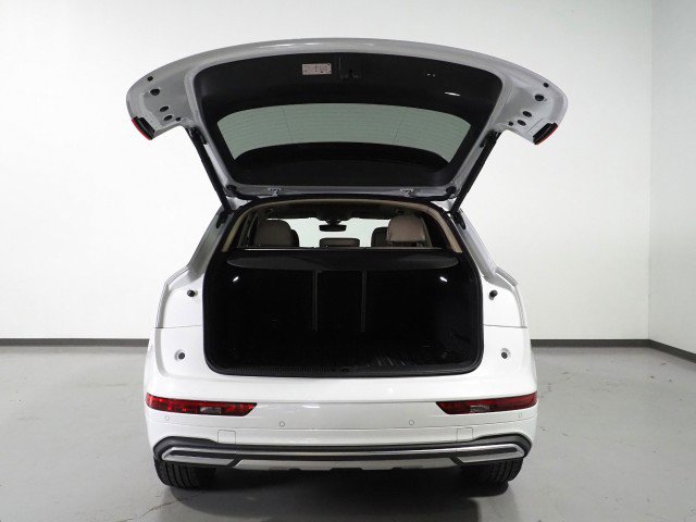 Used 2024 Audi Q5 Premium Plus w/ Premium Plus Package image 44