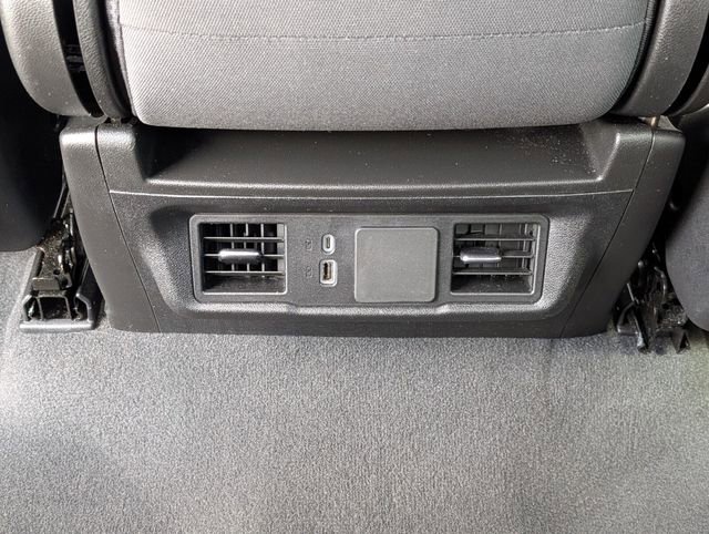 Used 2024 Chevrolet Silverado 1500 Custom image 10