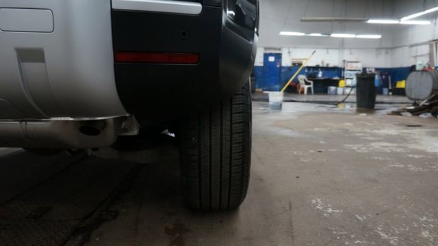 Used 2023 Land Rover Defender 90 S image 75