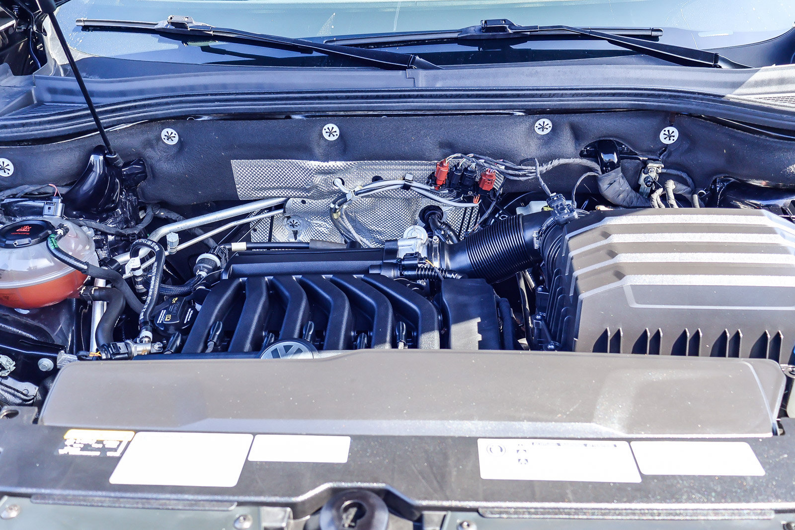 Used 2020 Volkswagen Atlas Cross Sport SEL Premium image 23