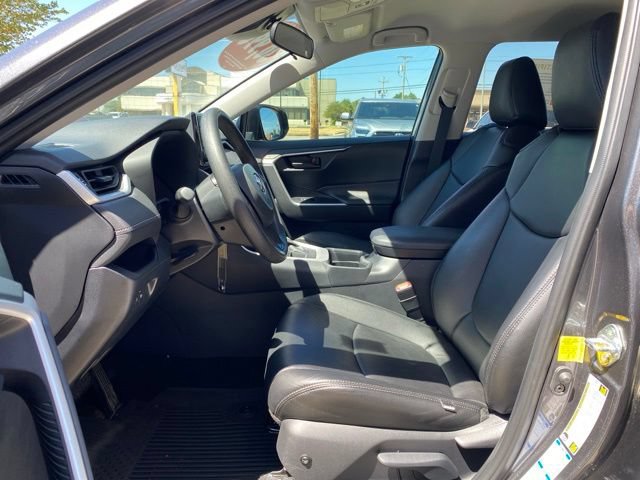 Certified 2021 Toyota RAV4 LE AWD/4WD image 11