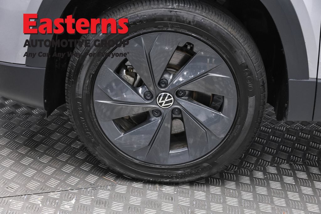 Used 2025 Volkswagen Taos S FWD image 31