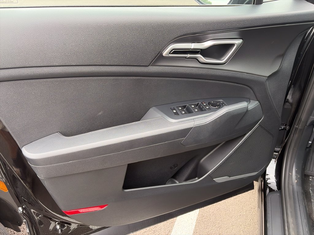 New 2027 Kia Sportage S FWD image 15