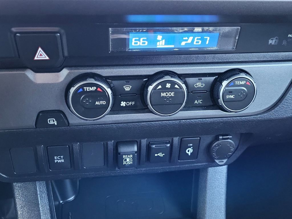 Used 2023 Toyota Tacoma TRD Off-Road image 28