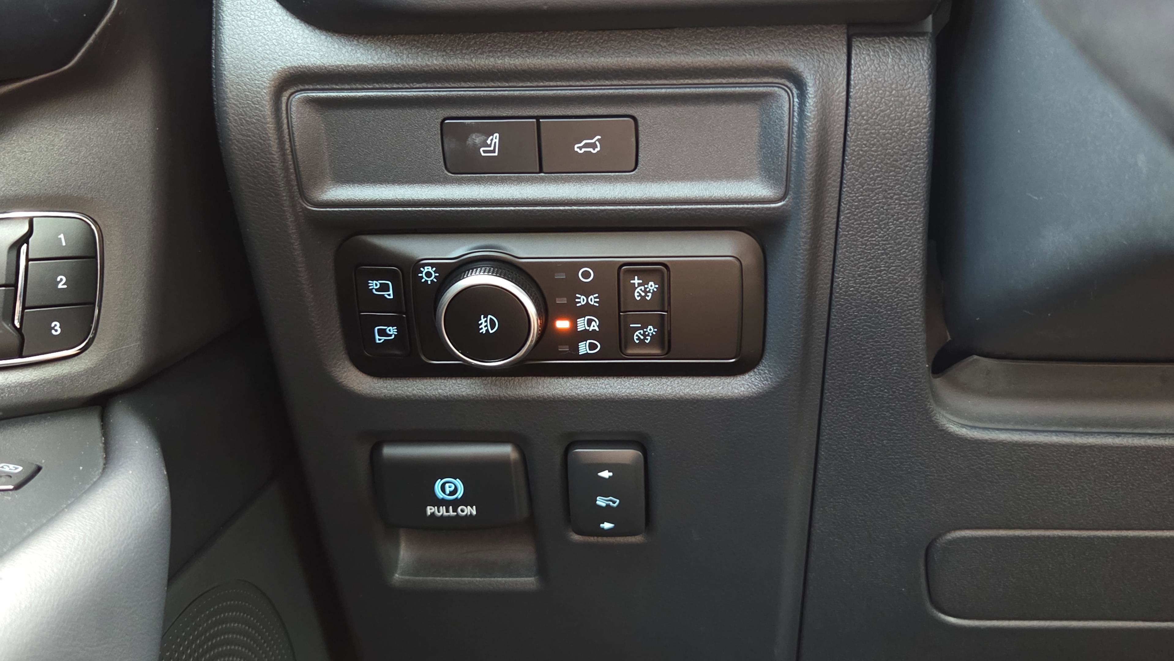 Used 2023 Ford Expedition Platinum RWD image 28