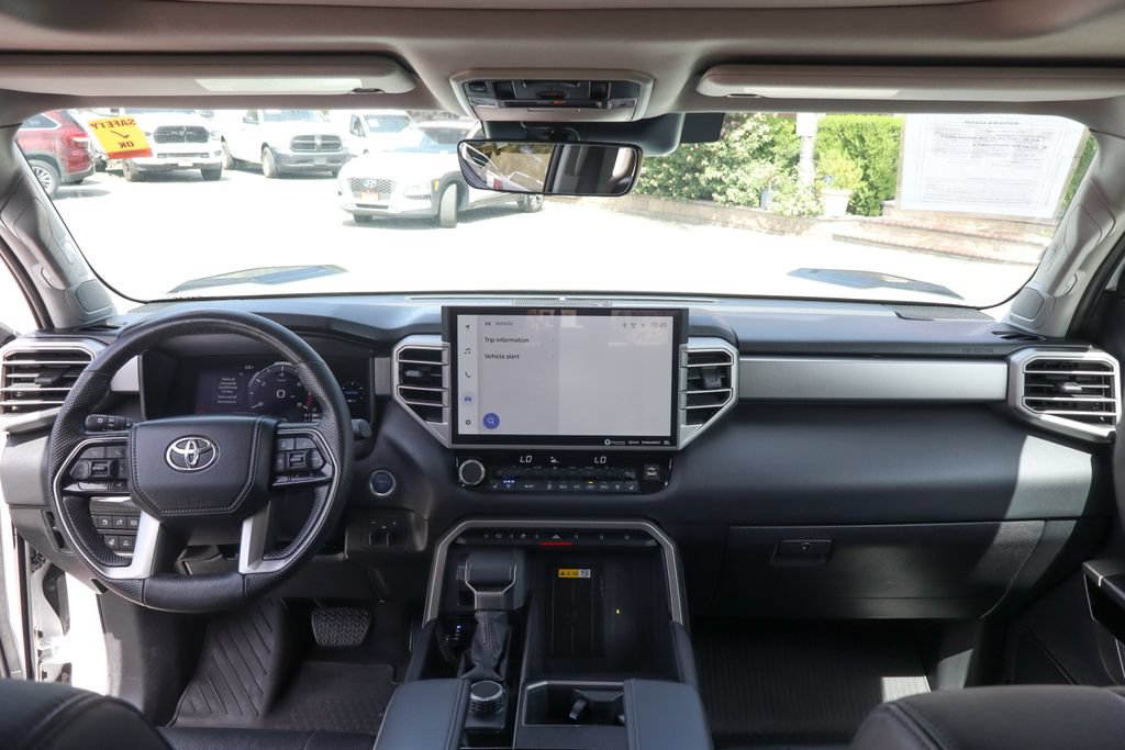 Used 2024 Toyota Tundra Limited AWD/4WD image 30