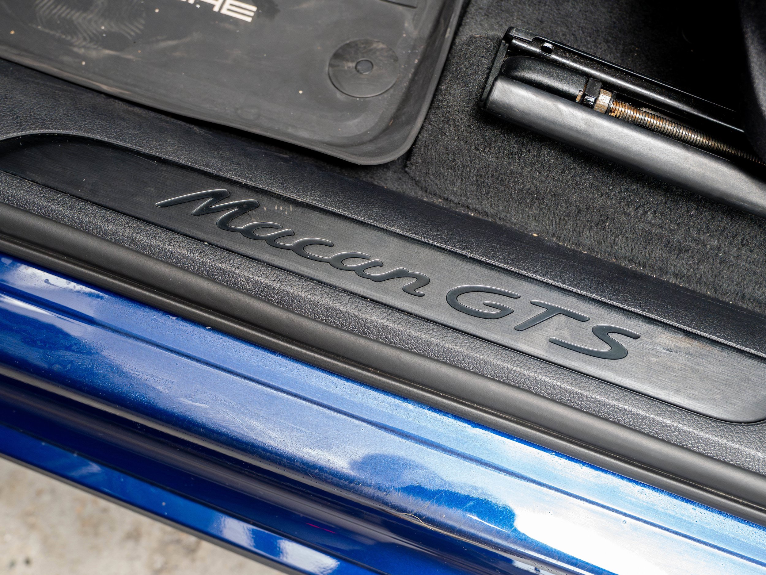 Certified 2023 Porsche Macan GTS AWD/4WD image 32