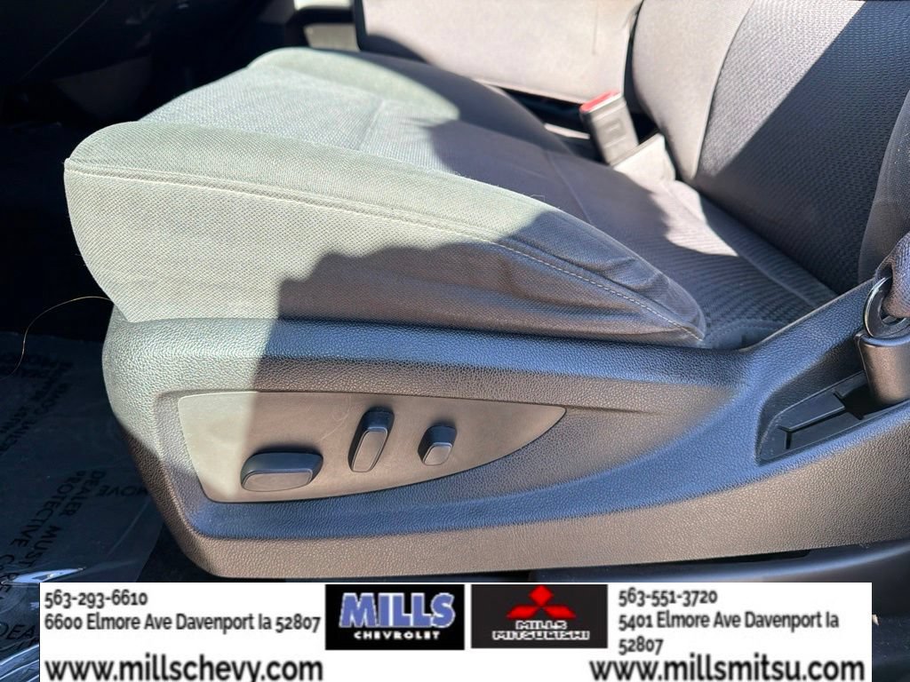Used 2017 Chevrolet Silverado 1500 LT w/ All Star Edition AWD/4WD image 18