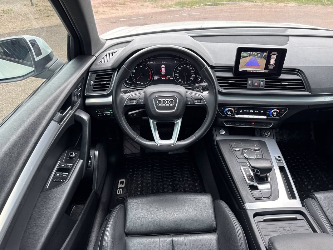 Used 2020 Audi Q5 2.0T Premium w/ Titanium Sport Package AWD/4WD image 22
