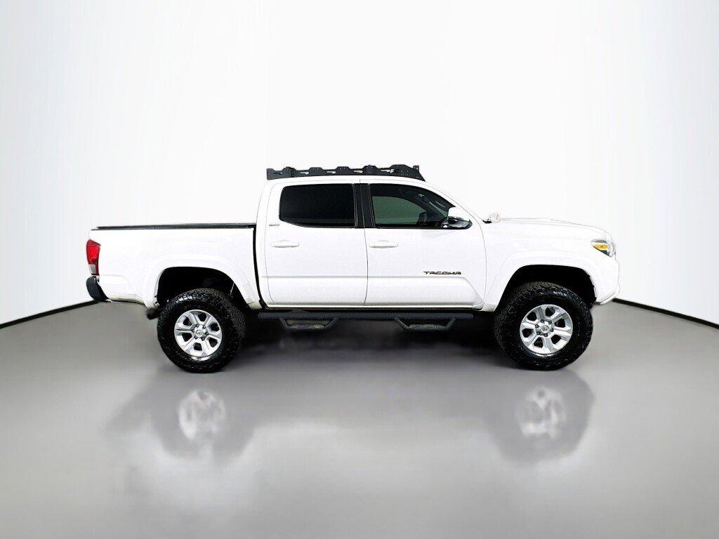 Used 2016 Toyota Tacoma SR AWD/4WD image 6