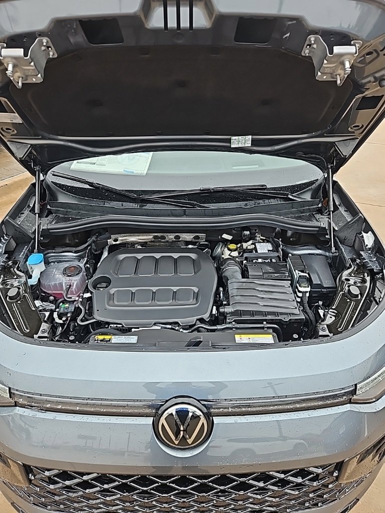 New 2026 Volkswagen Tiguan SE R-Line image 10