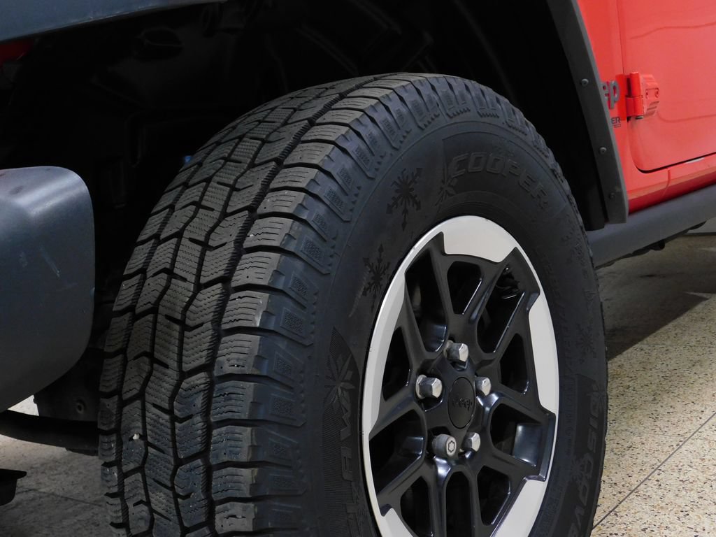Used 2021 Jeep Wrangler Unlimited Rubicon w/ Dual Top Group AWD/4WD image 25