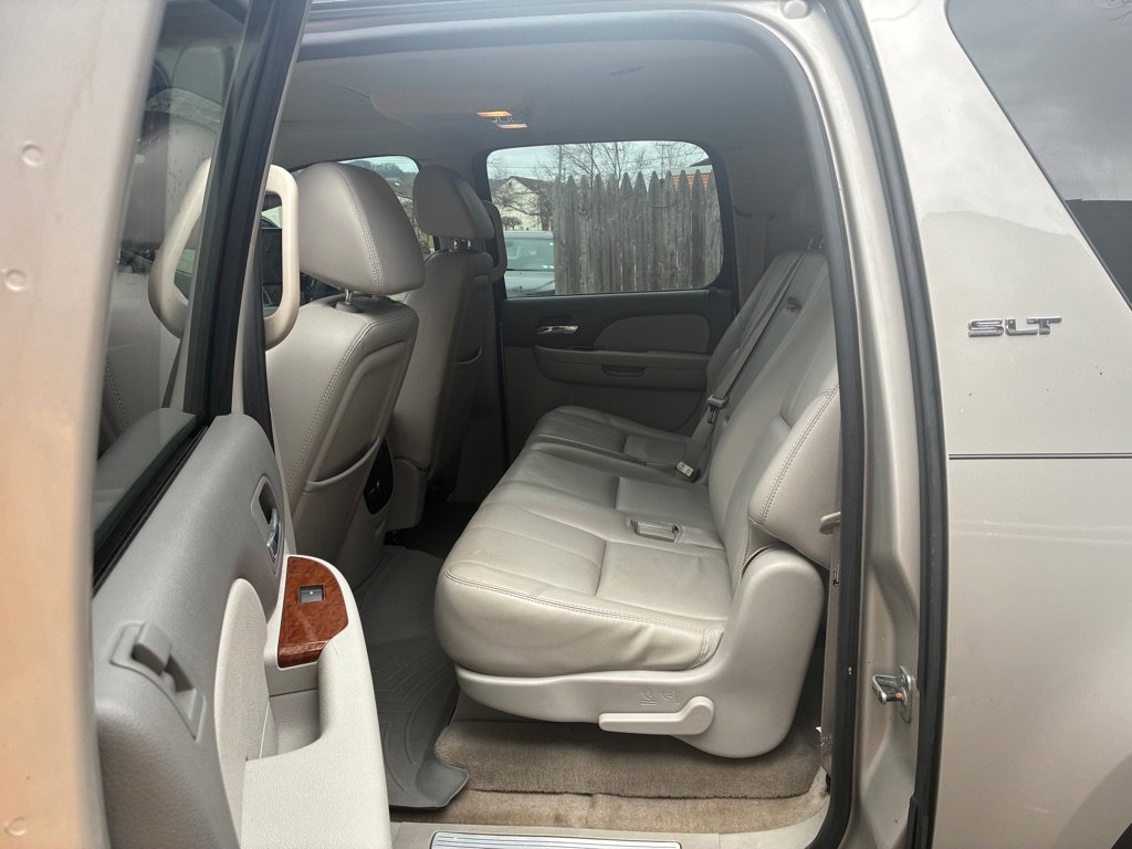 Used 2007 GMC Yukon XL 2500 SLT w/ SLT Preferred Equipment Group image 9