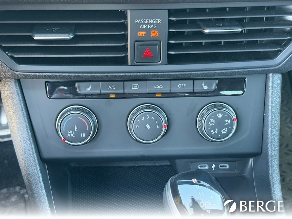 Used 2024 Volkswagen Jetta Sport image 27