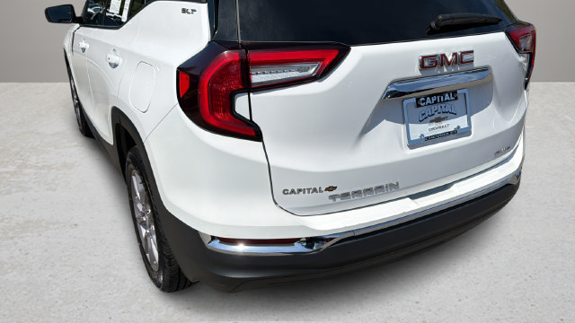 Used 2024 GMC Terrain SLT AWD/4WD image 38