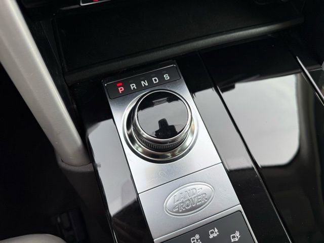 Used 2017 Land Rover Discovery HSE Luxury image 24
