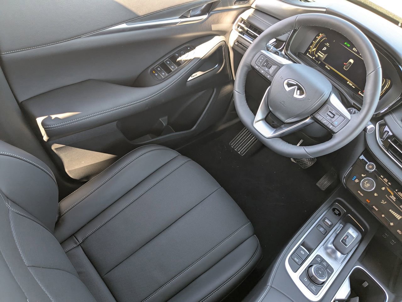 New 2026 INFINITI QX60 Luxe w/ Cargo Package FWD image 20