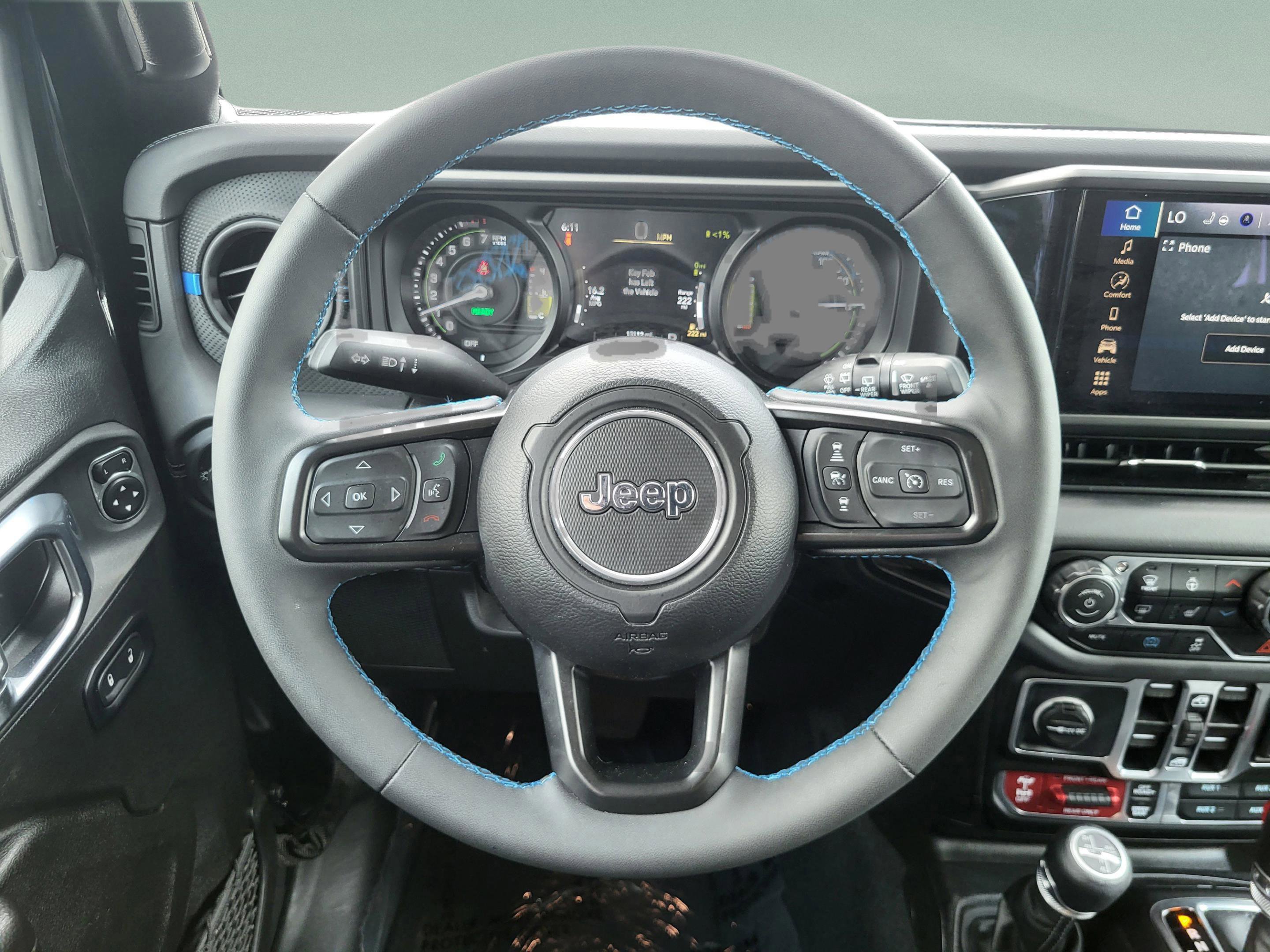 Used 2025 Jeep Wrangler Unlimited Rubicon 4xe w/ Convenience Group image 4