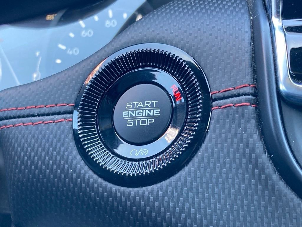 Used 2025 Jeep Compass Trailhawk image 19