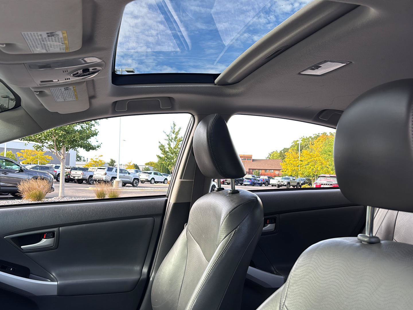Used 2010 Toyota Prius Four w/ Solar Roof Pkg FWD image 21